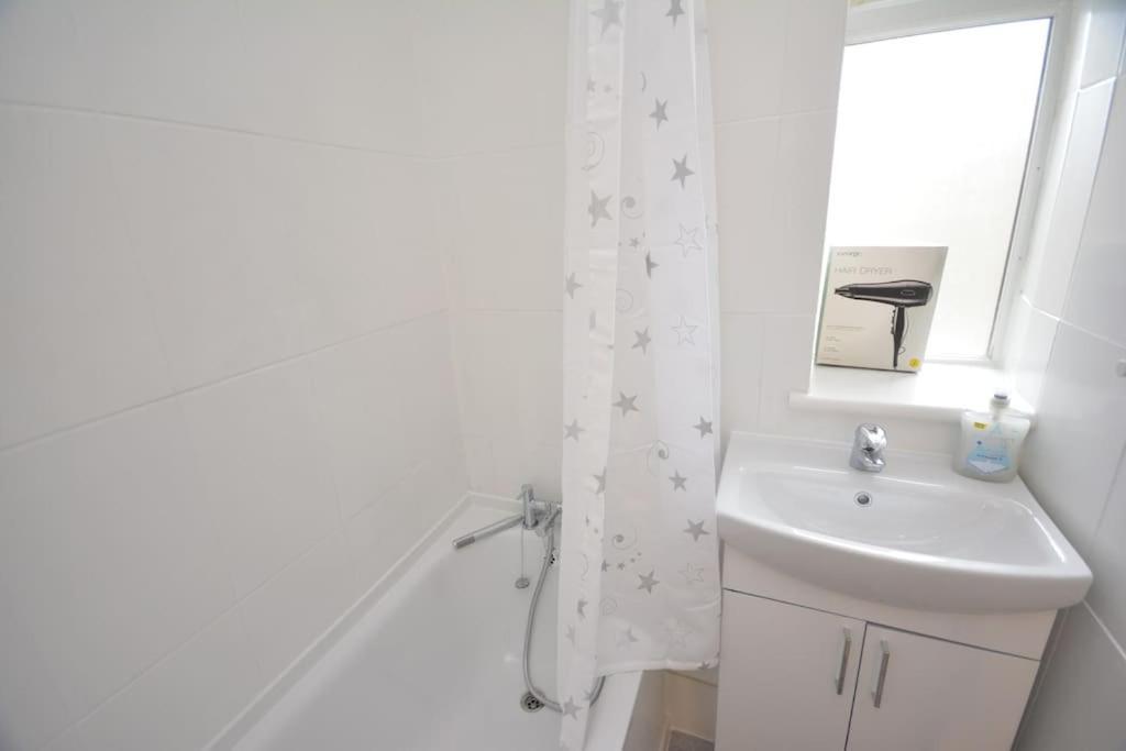 London Zone2 Classic 3 Bedroom Londres Exterior foto